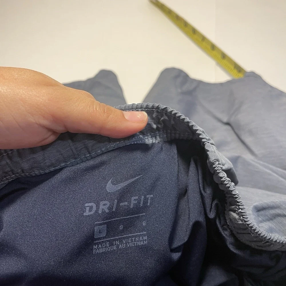 Nike Men Swim Trunks Lined L Gray Pockets Polyester Outdoor Sporty